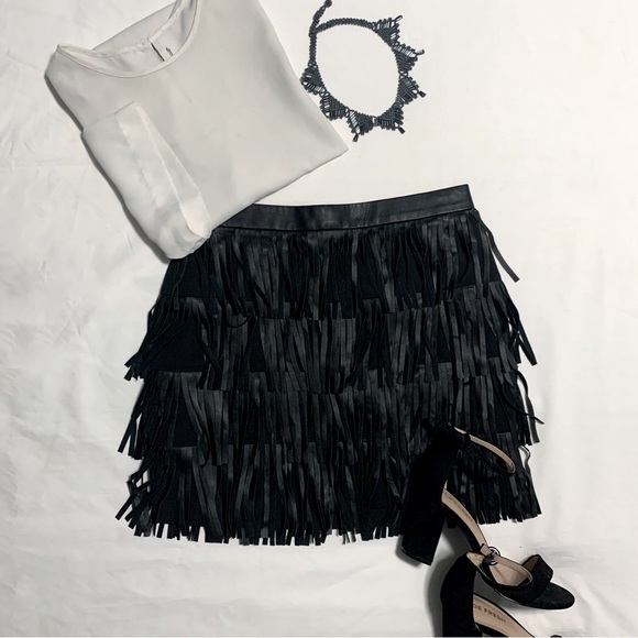 ⭐️CLUB MONACO fringe faux-leather skirt - Picture 4 of 6
